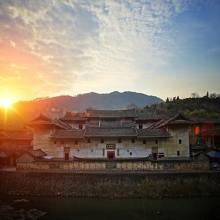 Tulou Fuyulou Changdi Inn Yongding المظهر الخارجي الصورة